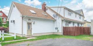 84 Locust Ave Gallery 5