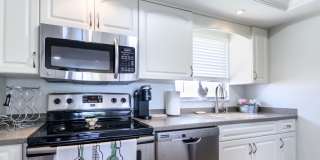 ANNUAL WATERFRONT RENTAL – ISLANDER POINT | SPECTACULAR VIEWS & ACTIVE LIFESTYLE Gallery 14
