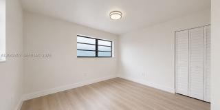 1670 W 42nd St Gallery 27