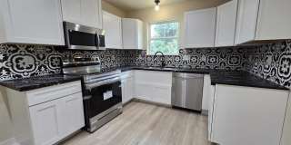 3425 Kenwood Gallery 29