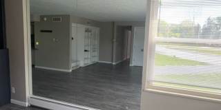 Knoxville Manor Gallery 19
