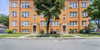 4742 W Roscoe Street unit: 3 Gallery 1