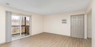 Oval Spring Apartments Gallery 27