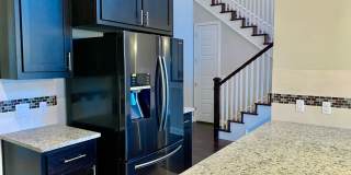 Gorgeous 5 bedroom home. Spacious and Elegant! Gallery 10