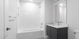 Graduate Pointe Gallery 19