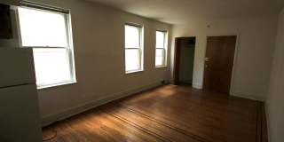 729 SPRUCE Street Gallery 7