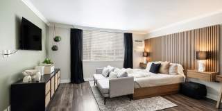 1200 Riverside Gallery 9