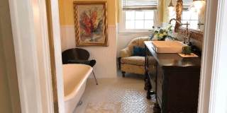 Quaint 3 Bed, 2 Bath Home Gallery 7