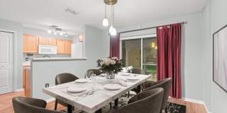 Charming 3BR Townhome in Jacksonville Gallery 4
