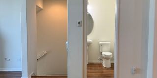 2 Bedroom, 2.5 Bath Tri-level townhouse in Signal Hill Gallery 10
