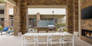 Ocio Plaza del Rio Gallery 24