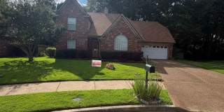 Spacious and well-maintained home located in the heart of Arlington! Gallery 1
