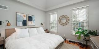 1151 Summit Street Gallery 14