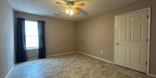 3 Bed / 2 Bath Extremely close to Wedington Exit! Pre-leasing for Aug 10 Move-in! Gallery 31