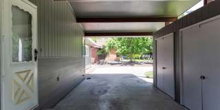 University Area Home - 4 Bed - 3 Bath Gallery 11