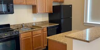 Now Leasing Beautiful Apartments in Downtown Davenport Gallery 1