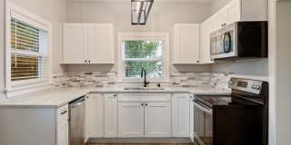 Recently Renovated 3BR Home Near Downtown Durham with Spacious Backyard! Available Now! Pet Friendly! Gallery 8