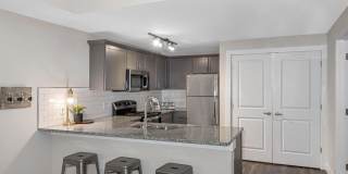 StateHouse Varsity - Student Housing Gallery 16