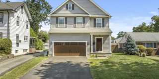 Modern Colonial Single-Family Home Gallery 1