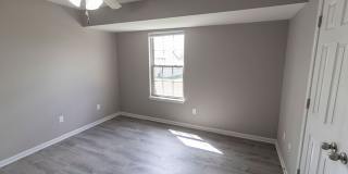 Large Duplex in Vanderveen Gallery 13