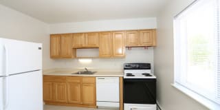 Summer Hill Apartments Gallery 1