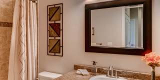 Beautiful 3 bedroom townhouse in gated community available! Gallery 17