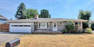 2 Bed, 1 Bath Home With Separate Office or Hobby Shed Gallery 1