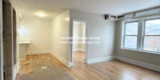 4418 North Whipple Gallery 1