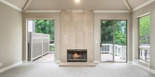 Elegant Los Altos Townhouse Near Redwood Grove & Shoup Park Gallery 9