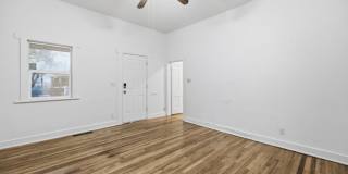 911 S El Paso St Gallery 10