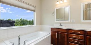 1526 Northbluff Drive Gallery 15