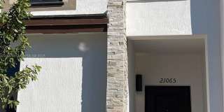 21065 NE 8th Ave Gallery 2