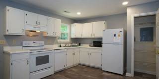 4 Bed/2 1/2 Bath Bus Line Reserved Parking Gallery 5