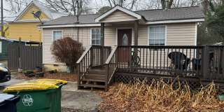 Charming 3 bed/2bath Cottage! Gallery 1