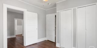 1023 W 37th Street Gallery 19