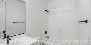3746 N Shenandoah Gallery 38