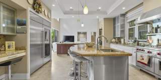 Pili Pono: Exclusive 5BR Estate w/ Pool, Spa & Panoramic Ocean Views Gallery 32