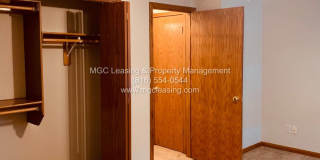 Spacious Raymore Townhome in Prime Remington Village Location Gallery 18