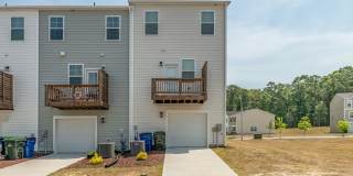 $500 OFF Your First Month's Rent! Beautiful End-Unit Townhome in Trace at Olde Towne | 3BR/3.5BA | Garage Gallery 22