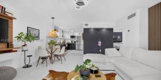 8490 SW 154th Cir Ct Gallery 2