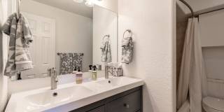 1833 North Williams Street - 504 Gallery 9