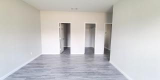 4105 Stuart Street Gallery 12