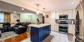 130 Smart Street Gallery 7
