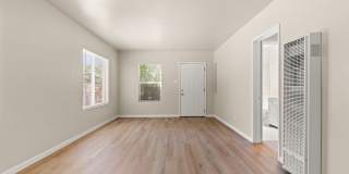Fully Remodeled Oakland 2 Bed w/ Off-Street Parking & Beautiful Cabinets Gallery 5