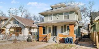 MOVE IN SPECIAL* $250 Off First Full Month's Rent OR Free 55in TV! Gallery 14
