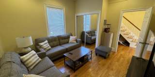 208 Holland St Gallery 24