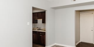 2414 N KILBOURN Avenue Gallery 2