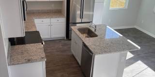 Beautiful 4BR 3 BA Home w/ Loft + Patio + View in Little River Gallery 4