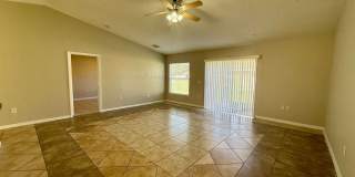 Beautiful 3-Bedroom Home with Open Layout – Priced to Rent Fast! Gallery 4