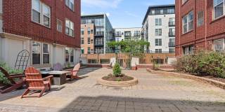 Uptown Lake Apartments Gallery 34